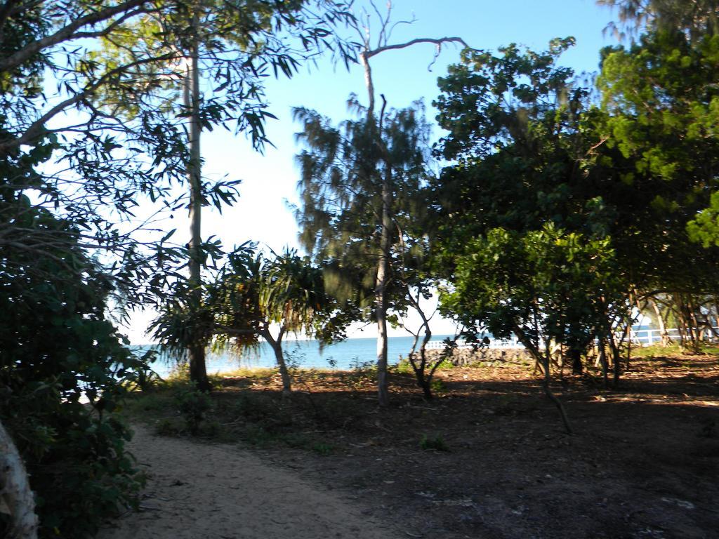 Апарт отель Five 3 Five Urangan Экстерьер фото