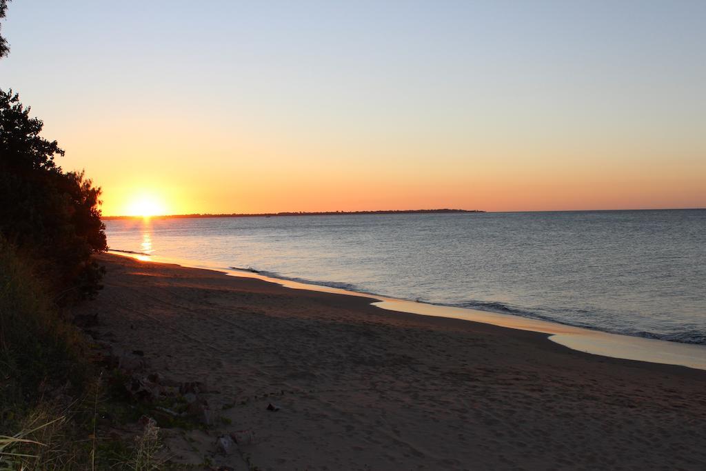 Апарт отель Five 3 Five Urangan Экстерьер фото
