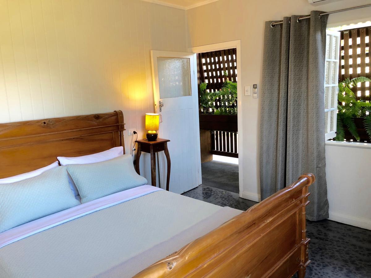 Апарт отель Five 3 Five Urangan Номер фото